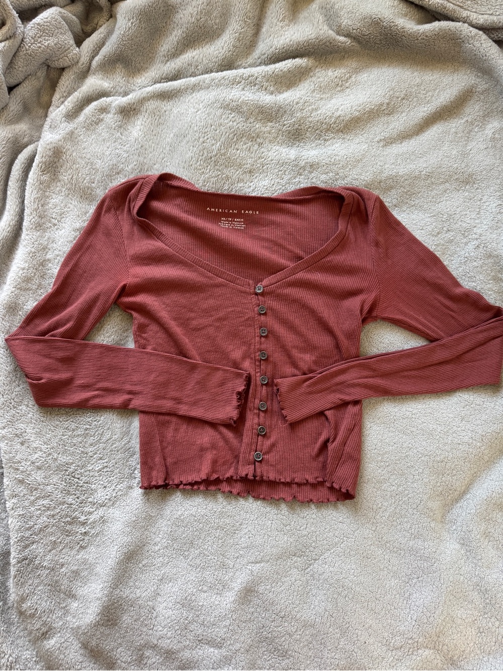 American Eagle Outfitters Rusty Rose Ribbed Button-Front Long Sleeve Top